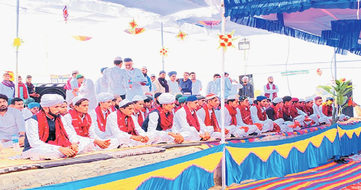 50 Muslim couples tie knot at mass marriage event near Indo-Pak border